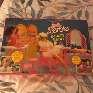 1998 Barbie salon